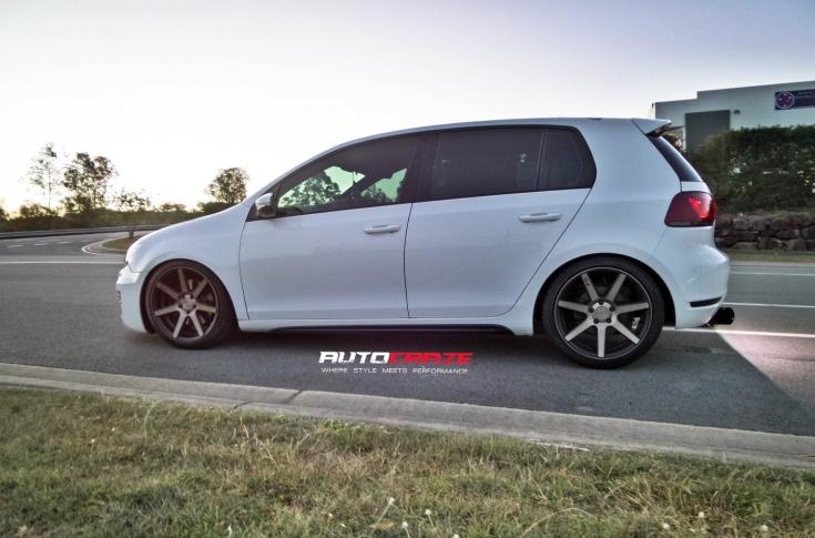 VOLKSWAGEN-GOLF-VERONA-MATTE-BLACK-TINTED-FACE